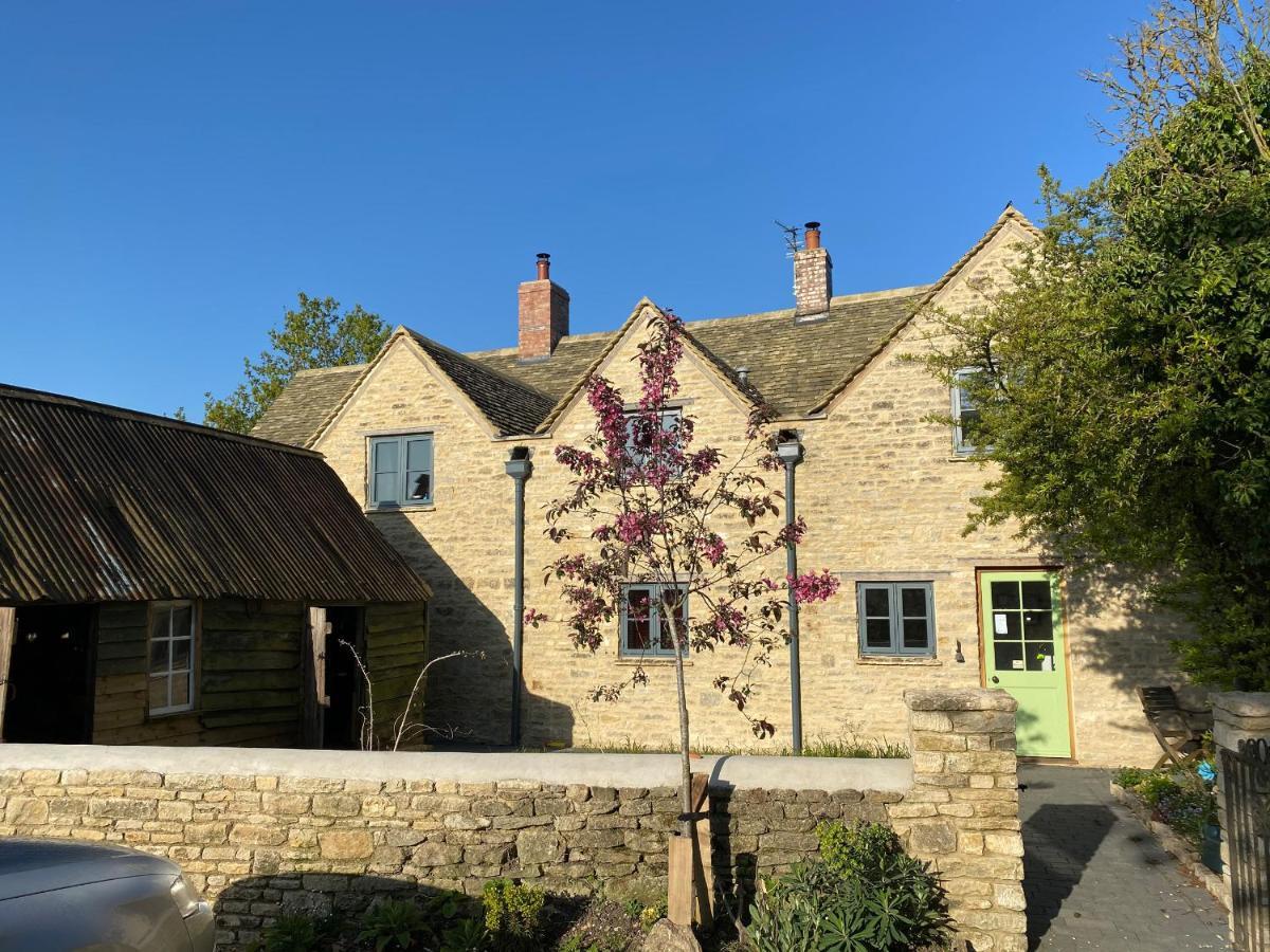High Cogges Farm Holiday Cottages Witney Exterior photo